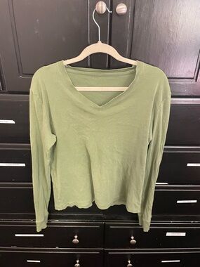 American Eagle Outfitters Olive Green V-Neck Long Sleeve Tee